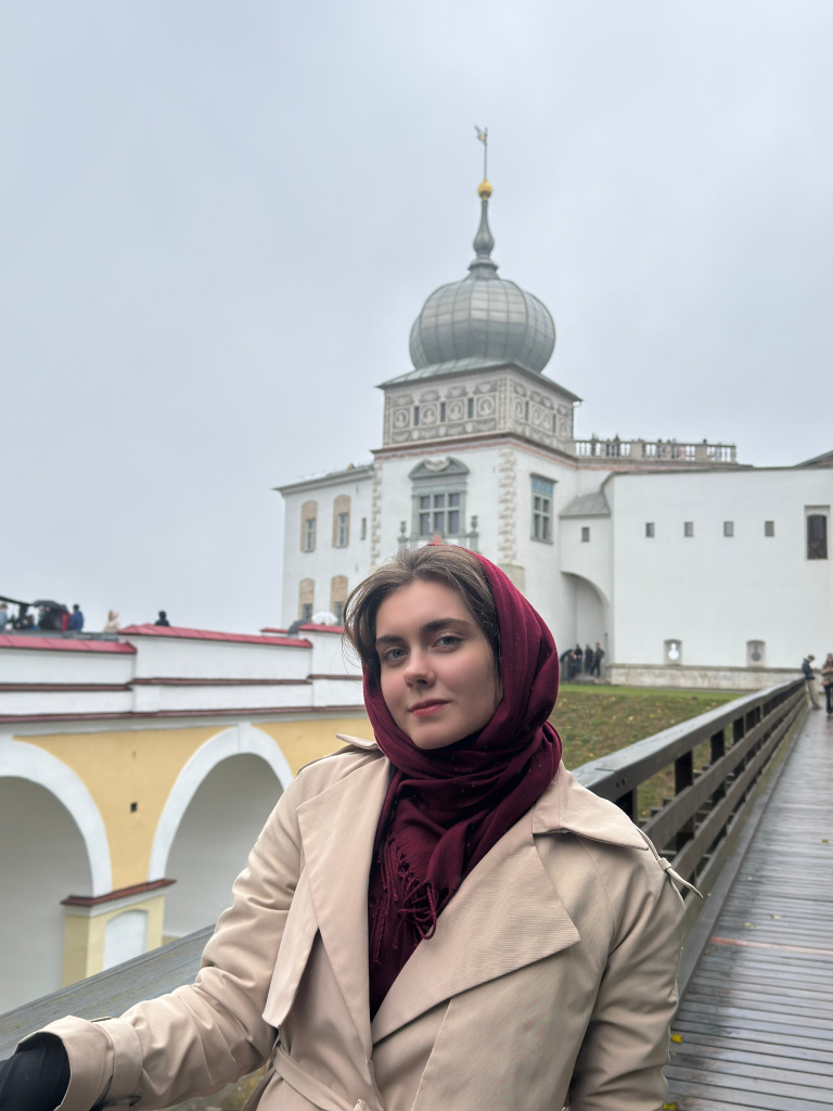 MEITU_20251013_000806396 (1) (1).jpg